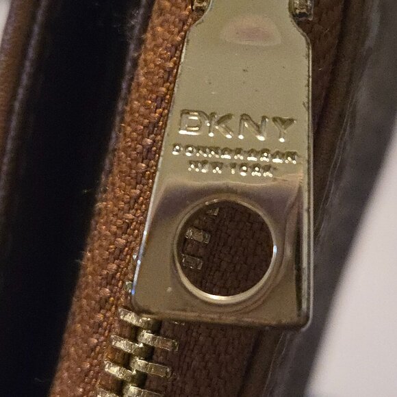 DKNY Logo Canvas & Leather Womens Bi-Fold Wallet With Zip Coin Pocket Brown/Gold - Picture 3 of 7